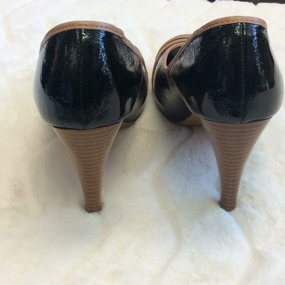 Candie’s Buckle Heels - Picture 5 of 7